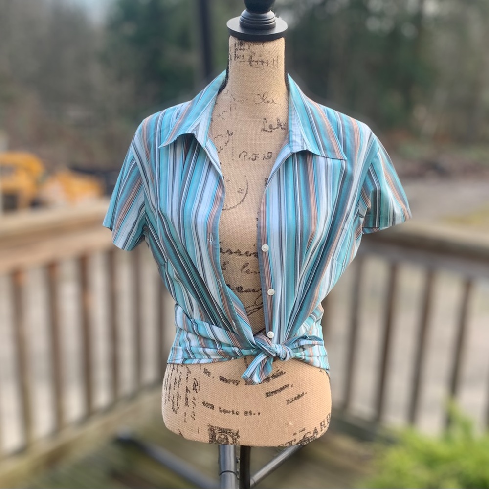Retro Vibe Liz & Co Stripe Button Up Blouse
